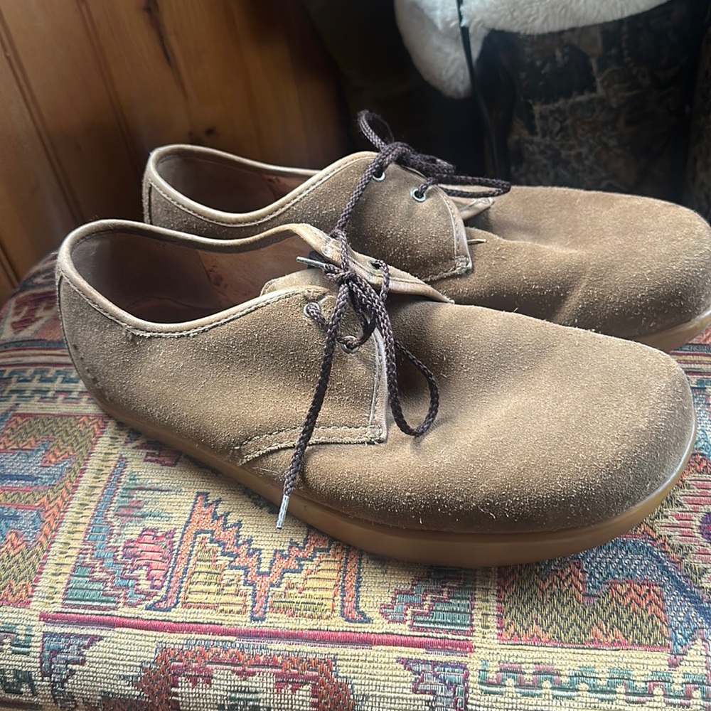 Earth shoes